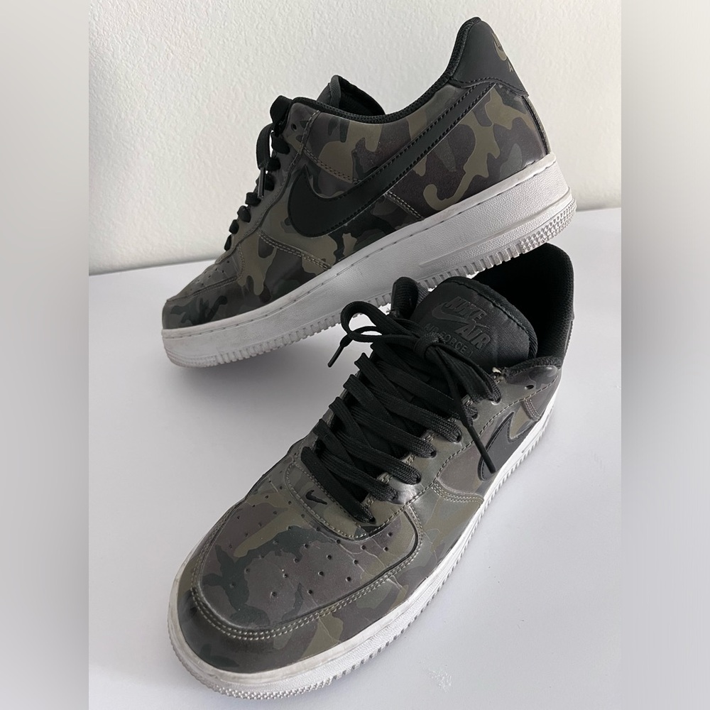 OBO 🗳️ Man’s Camouflage Air Force Nikes